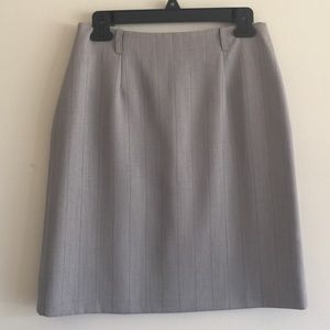 Straight gray professional skirt, size 4
